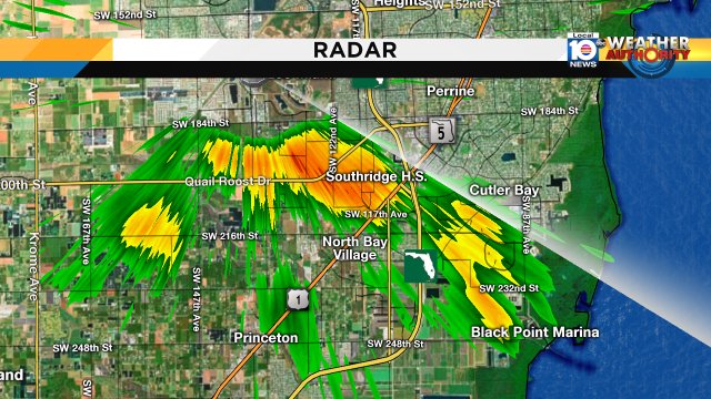 Heavy downpours over US 1 from Perrine to Princeton, Quail Roost Dr and SW 122nd Ave. Be safe https://t.co/ClVhYSva3N