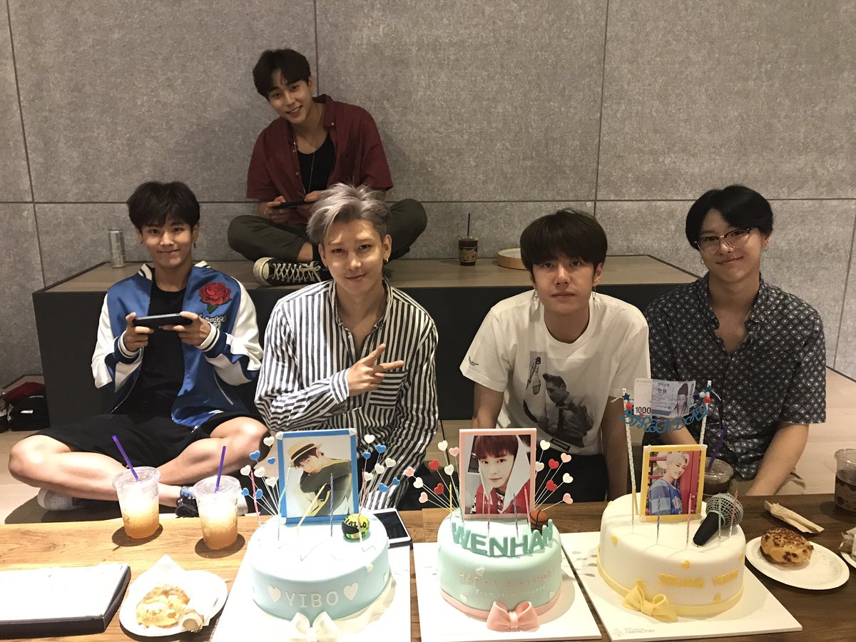 Official_UNIQ tweet media