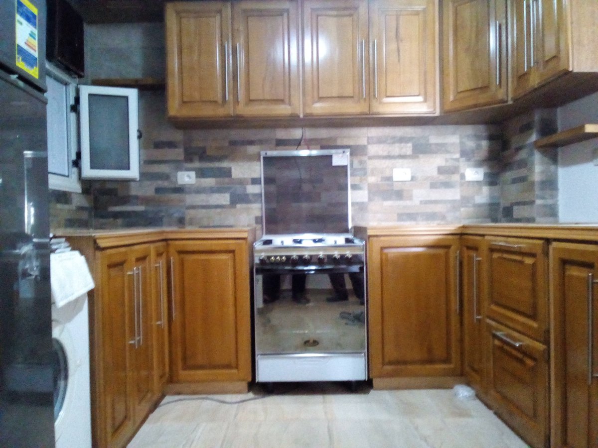 salahrezk90's tweet photo. " Kitchen &amp; bedroom "
#home #housefurniture #kitchendesign #cook #kitchenaddict #interiordesign #decor #bedroomdecor #kingbed #brownie https://t.co/vAzfQBpsf9