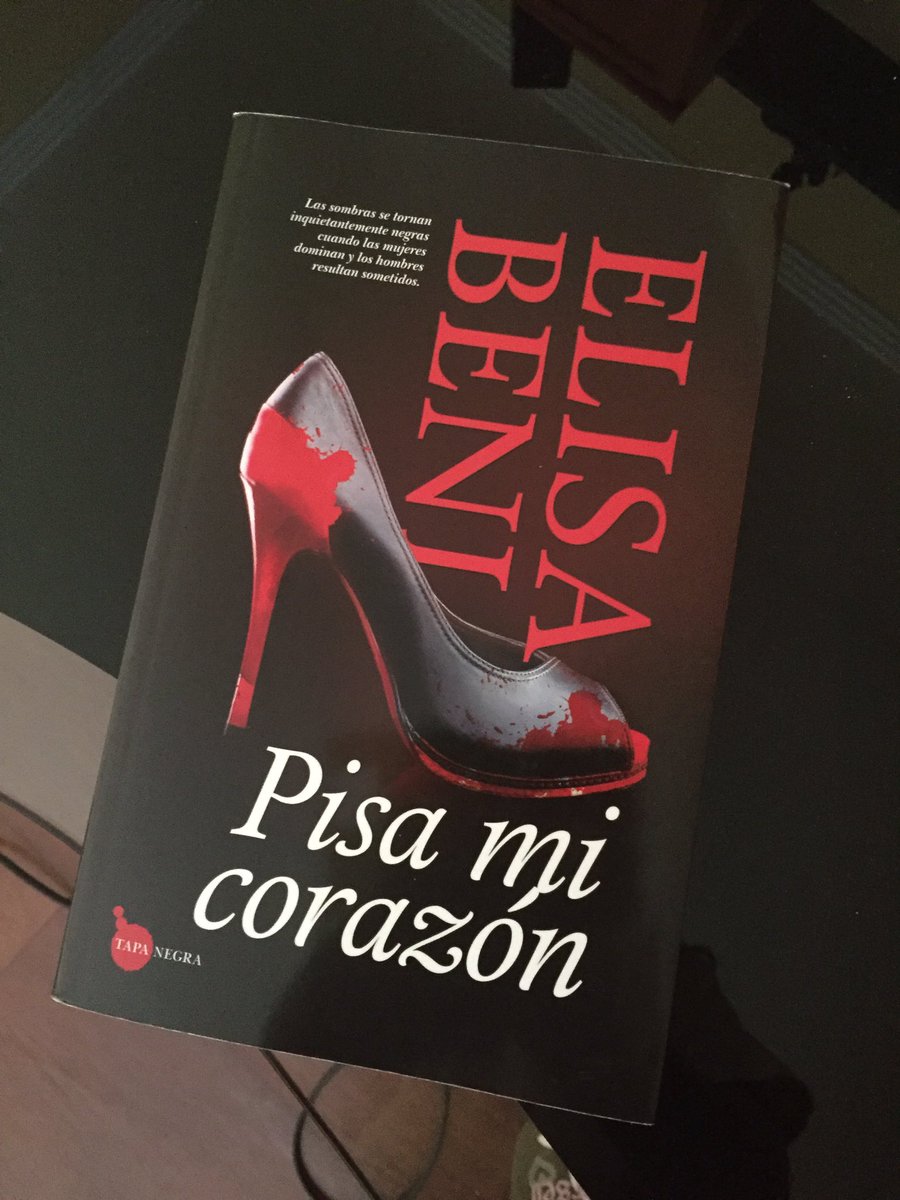 PaquiVegaSnche2's tweet photo. Ya metida en su lectura. @PisaMiCorazon https://t.co/HsCDLwCZmc