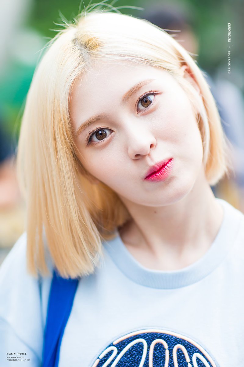 yebinhouse's tweet photo. 170723 다이아 예빈 KBS 1대100 출근 
#DIA #다이아 #백예빈 #예빈 #YEBIN @dia_official 

너의 목소리가 들려 https://t.co/GCBF92T1Lm