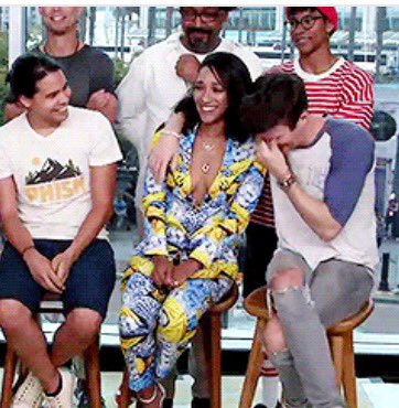 DoingitforJess's tweet photo. @SnowbarryTalk You Snowbarry fans are deluded. He came in AFTER her. 😂😭 Your hatred and racism will never get you anywhere. #Westallen endgame! #TheFlash https://t.co/1oG1LzpyJt