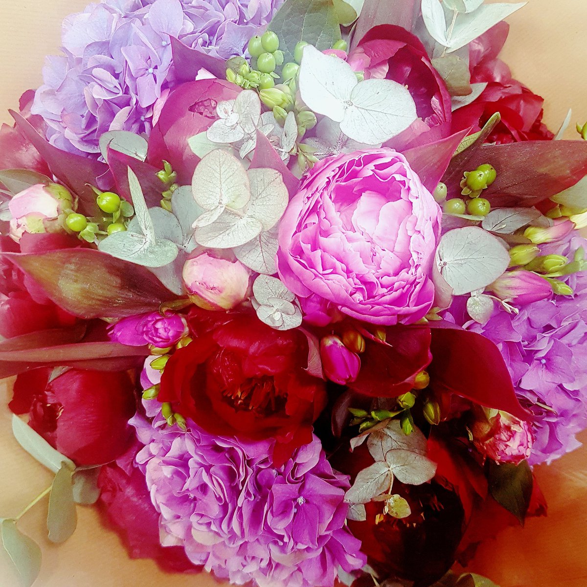 FDFlowers's tweet photo. Beautiful handtieds...
#peonies #hydrangers #justbecause
#fredericksoflondon https://t.co/dm18jLj1ke