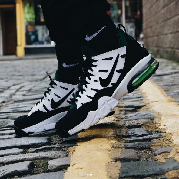 OffspringShoes's tweet photo. RG: @adam_gaffey_ feat @nike Air Max 94 Low | Black White Pine | UK 7 - 11 | Check local store for availability |#nike #AM94 #offspringhq https://t.co/r0LcU8ZxhJ