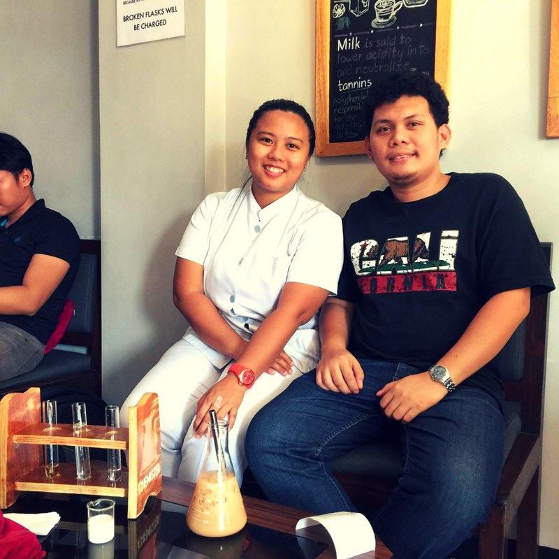 ChemisteaCafe's tweet photo. John discovered the mix of oolong tea, caramel, vanilla and coffee jelly.
What's your discovery?
#chemistea #chemisteaph #manila #cafe https://t.co/7qJhuMkw2T