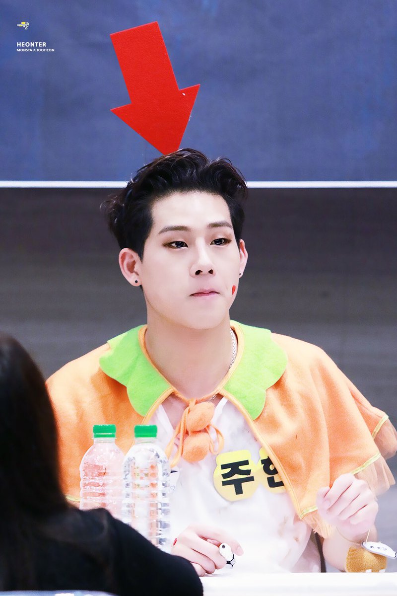 161021 몬스타엑스 명동 팬싸인회✨
#몬스타엑스 #주헌 #MONSTA_X #JOOHEON