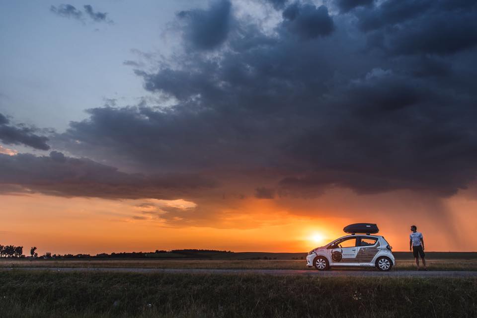 TheAdventurists's tweet photo. Reunited with their V5 and back on the road are team Bullseye.  #MongolRally https://t.co/qhVFDeBCiL https://t.co/DS2q7iBKES