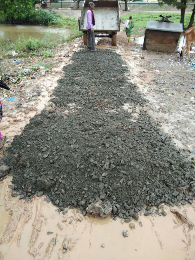 road resurface work at word 14 b\h railway station by snr.np <a href="/CollectorSRN/">Collector Surendranagar</a> <a href="/sdmwadhwan/">Dycollectorwadh</a>