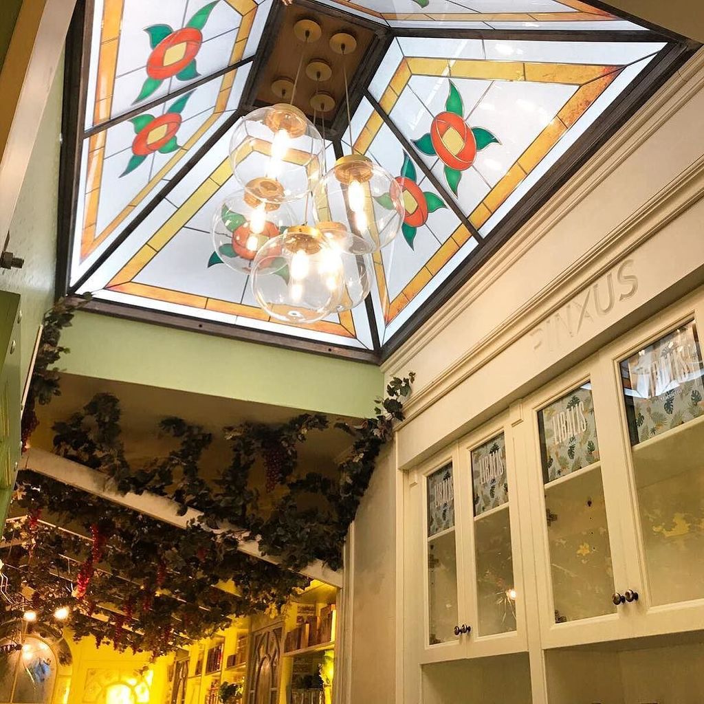 Nuestra biblio ya tiene historia, por su calidez y especialmente por los buenos momentos e historias de nuestros clientes. Ahora tenemos un…