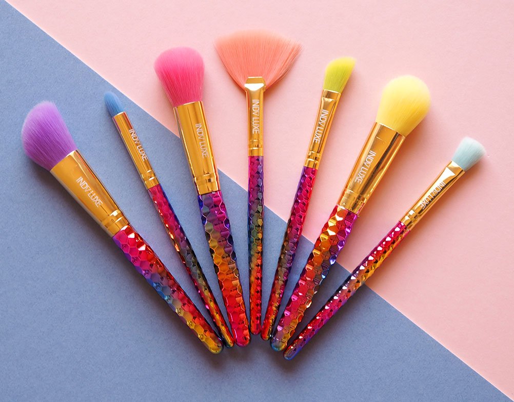 blogabtnothing1's tweet photo. Get 20% off these beauties at @IndyLuxe by typing CHARLENE20 at checkout! #BrushSquad #BloggersWanted @GRLPOWRCHAT @BloggersTribe #beechat https://t.co/ReA6aDyWbs