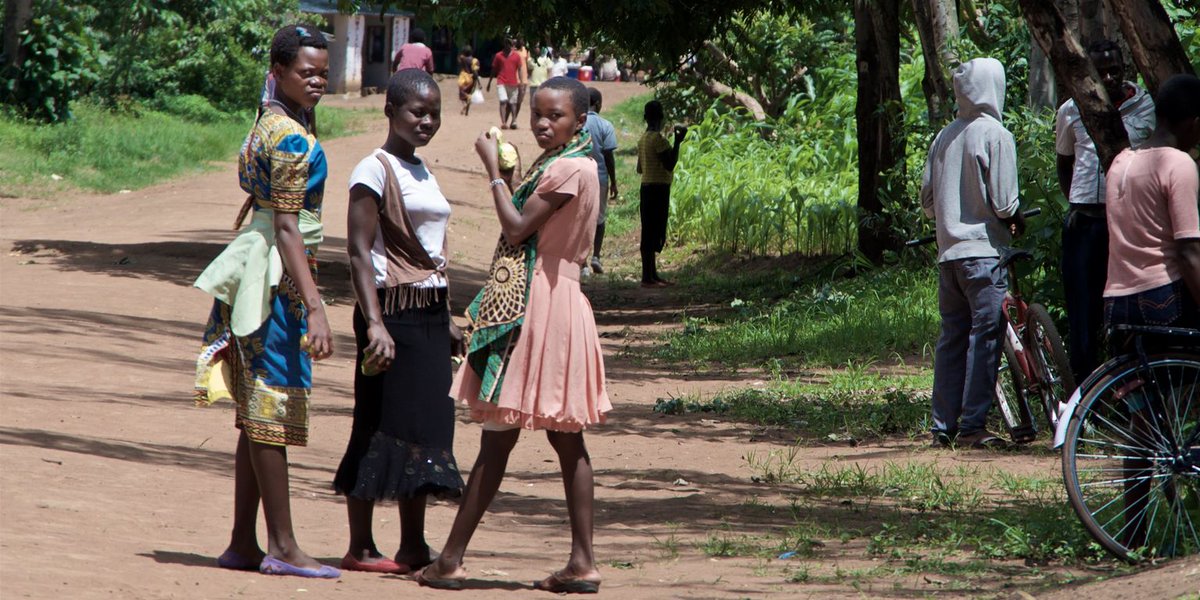 asso_azmari's tweet photo. Au Malawi, où 1 personne sur 10 est porteuse du VIH, les fillettes sont violées au nom une "initiation sexuelle"  https://t.co/rYUhQiWzE8 https://t.co/lWoK0guCdZ