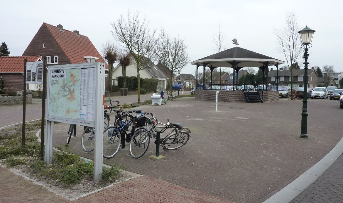 d66denbosch's tweet photo. D66 is blij met nieuwe detailhandelvisie voor #Nuland &amp; #Vinkel. Compacte kernen voor winkels, horeca en andere voorzieningen staan centraal https://t.co/rR39bWNRKO