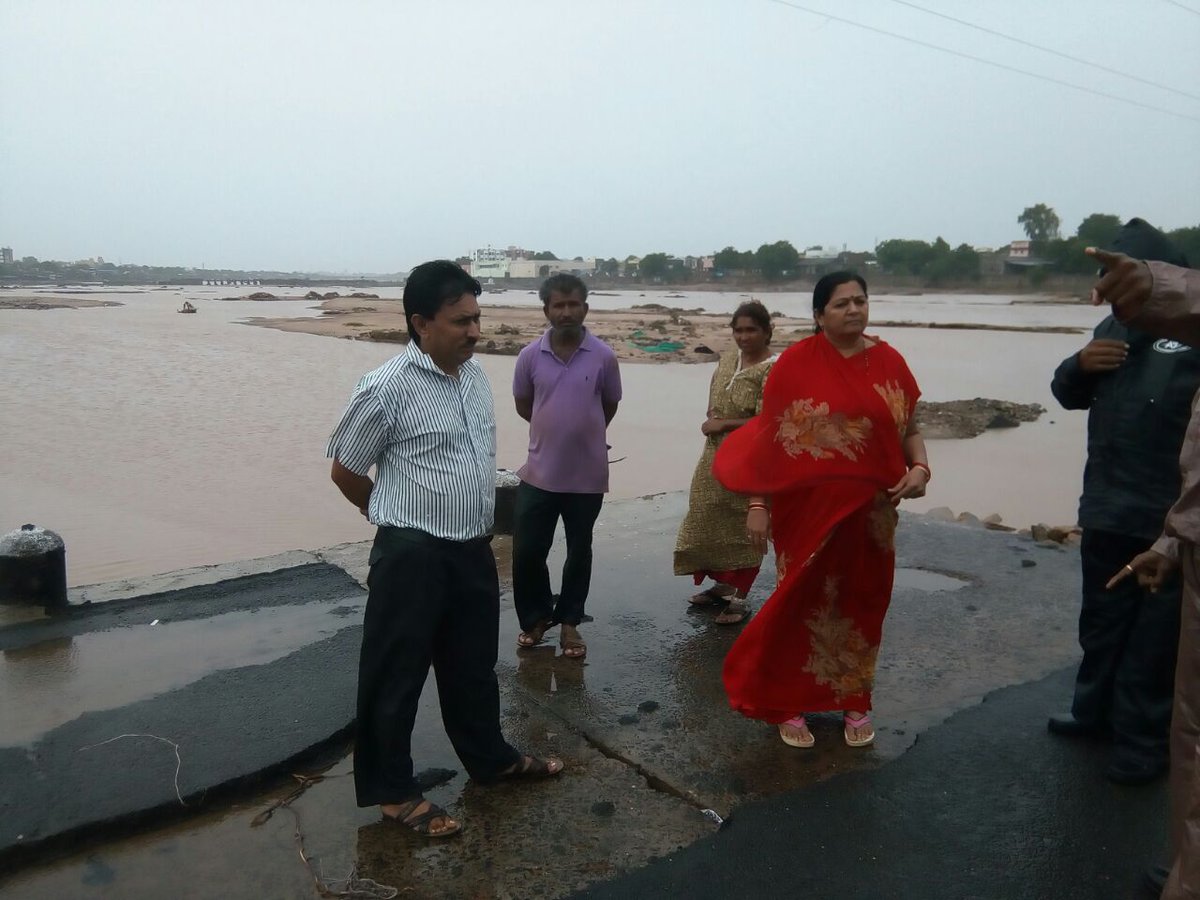visit at raj bridge by snr_np president sir <a href="/CollectorSRN/">Collector Surendranagar</a> <a href="/sdmwadhwan/">Dycollectorwadh</a>