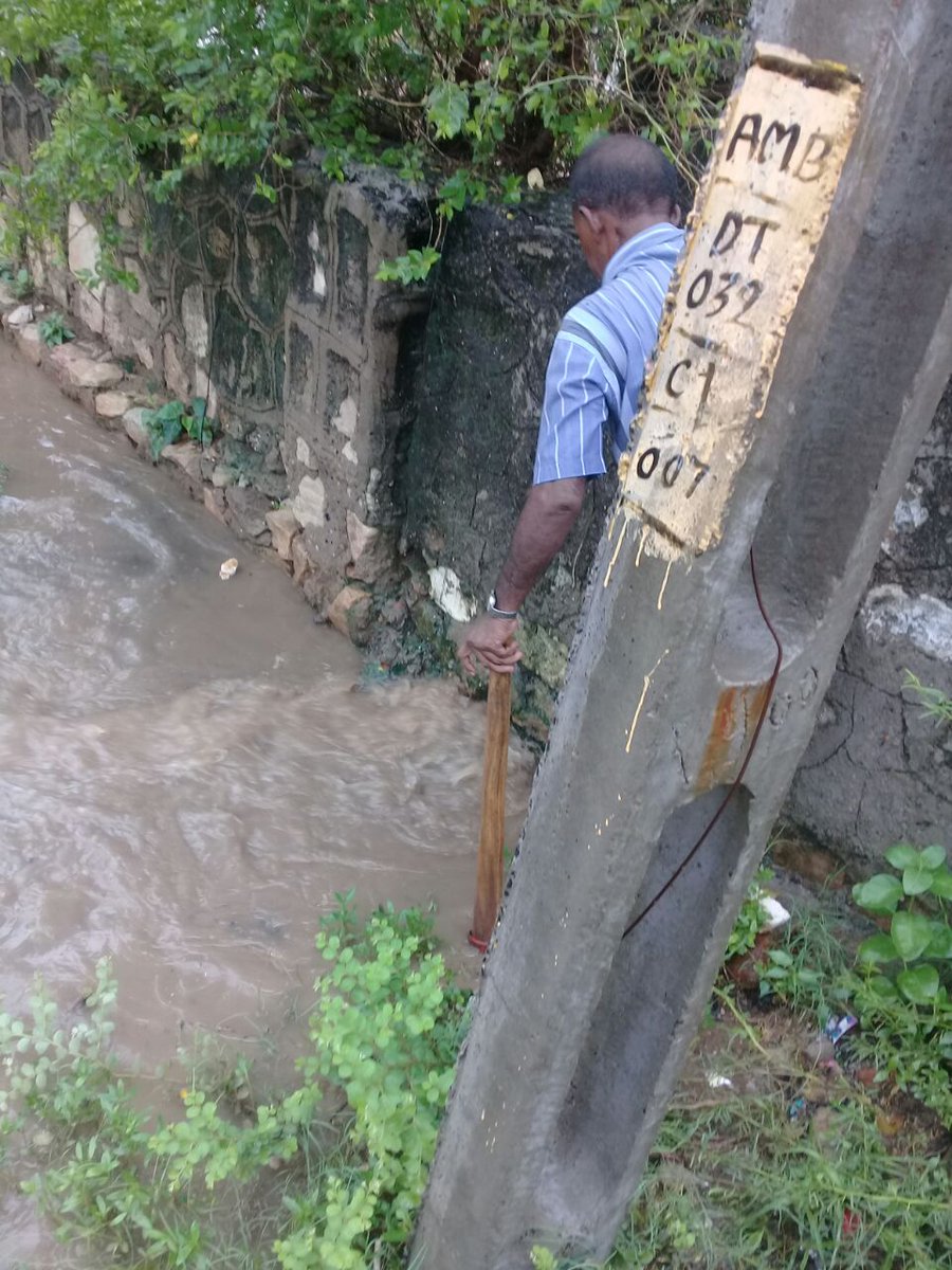 drainage cleaning in vora society word 3, by snr. np team good work <a href="/sn_nagarapalik/">Snr_Nagarpalika</a> <a href="/CollectorSRN/">Collector Surendranagar</a> <a href="/sdmwadhwan/">Dycollectorwadh</a>