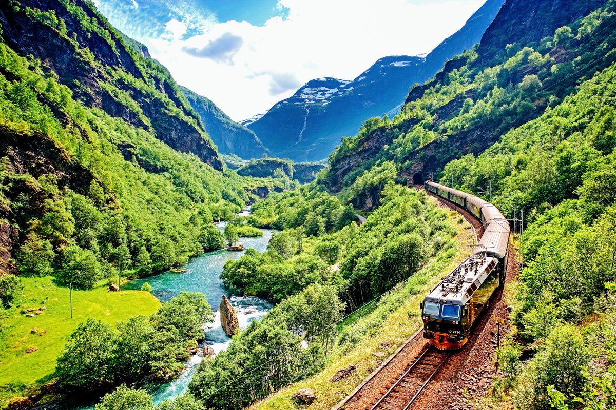 propertyfindAE's tweet photo. Most Beautiful #TrainJourney in #India you should Not Miss-
 https://t.co/jZbii1BofV
#journey #travel #amazingroutes #rail #indianrailway https://t.co/D44CSmyBmL