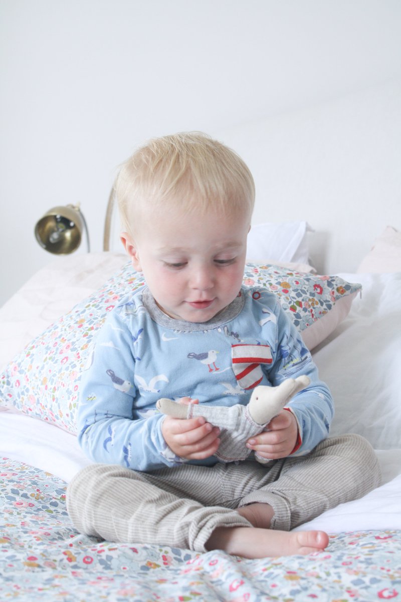 PoppyandHonesty's tweet photo. Its #cousinsday.. don't forget to blow yours a kiss
#libertyprintbedding
#handmadebedding
#poppyandhonesty
https://t.co/0BLin7rahO https://t.co/9dC7JWeBKQ