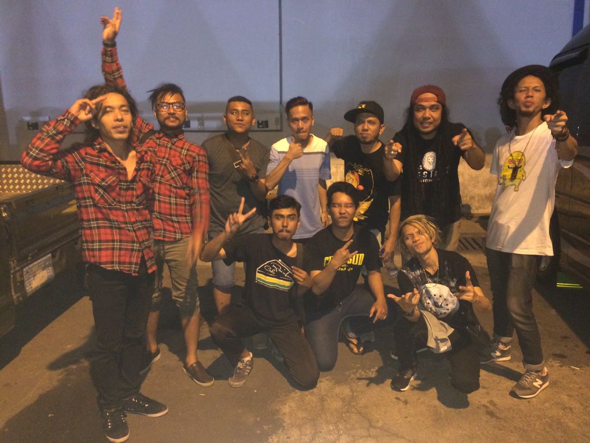 Thanks <a href="/Gangstarasta/">GangstarastaOFFICIAL</a> udah mampir .. sukses terus brader!! #pasukanroti #gangstarasta #cakep