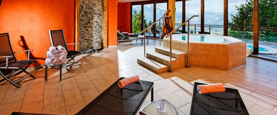 Awe-inspiring mountain ranges, with swathes of lush green in the summer and a blanket of white snow in the winter... bit.ly/2upNEHL