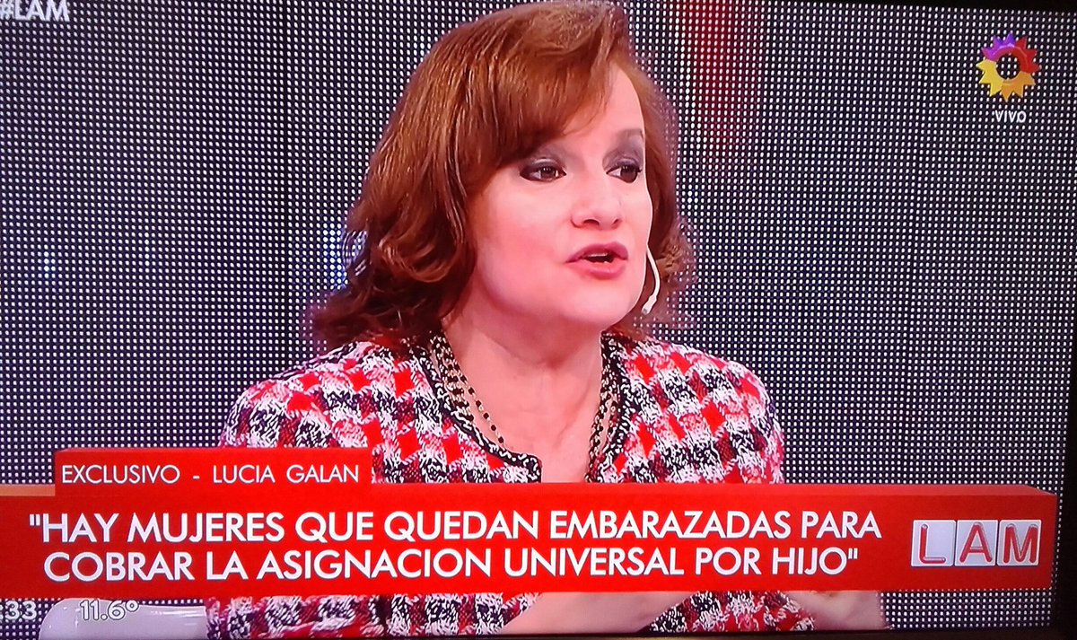silvinamarq's tweet photo. Cada tanto aparece algún ser de luz que denuncia que hay una mafia de embarazadas. Qué país de pacotilla. https://t.co/Zfol80hRKm