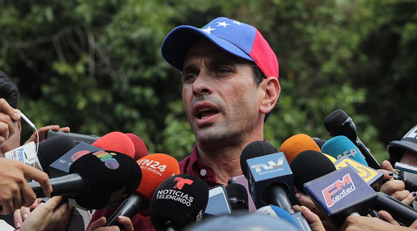 globovision's tweet photo. #Nacionales |  Capriles: Estamos en horas cruciales para que triunfe la sensatez  https://t.co/xUI5lCYLVI https://t.co/Va06ksxPOO