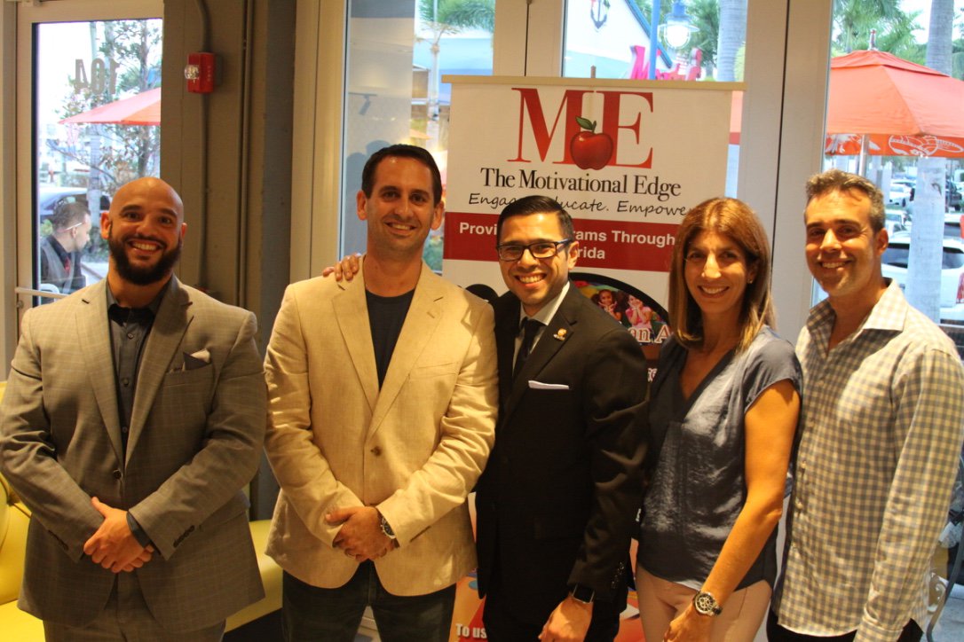 motivedge's tweet photo. All smiles at the #EdgeAmbassadors Happy Hour! With Alex Alamo of @OurKidsInc, we honored sponsors and #fosterparents Monica &amp; Deryl. https://t.co/PJqYz6E90l