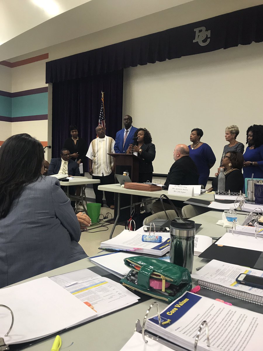 EJHSBulldogCtry's tweet photo. Blayde is defending why "unity" is the most important core value!#FSadmin1 @suptking https://t.co/2q13lJLtLS