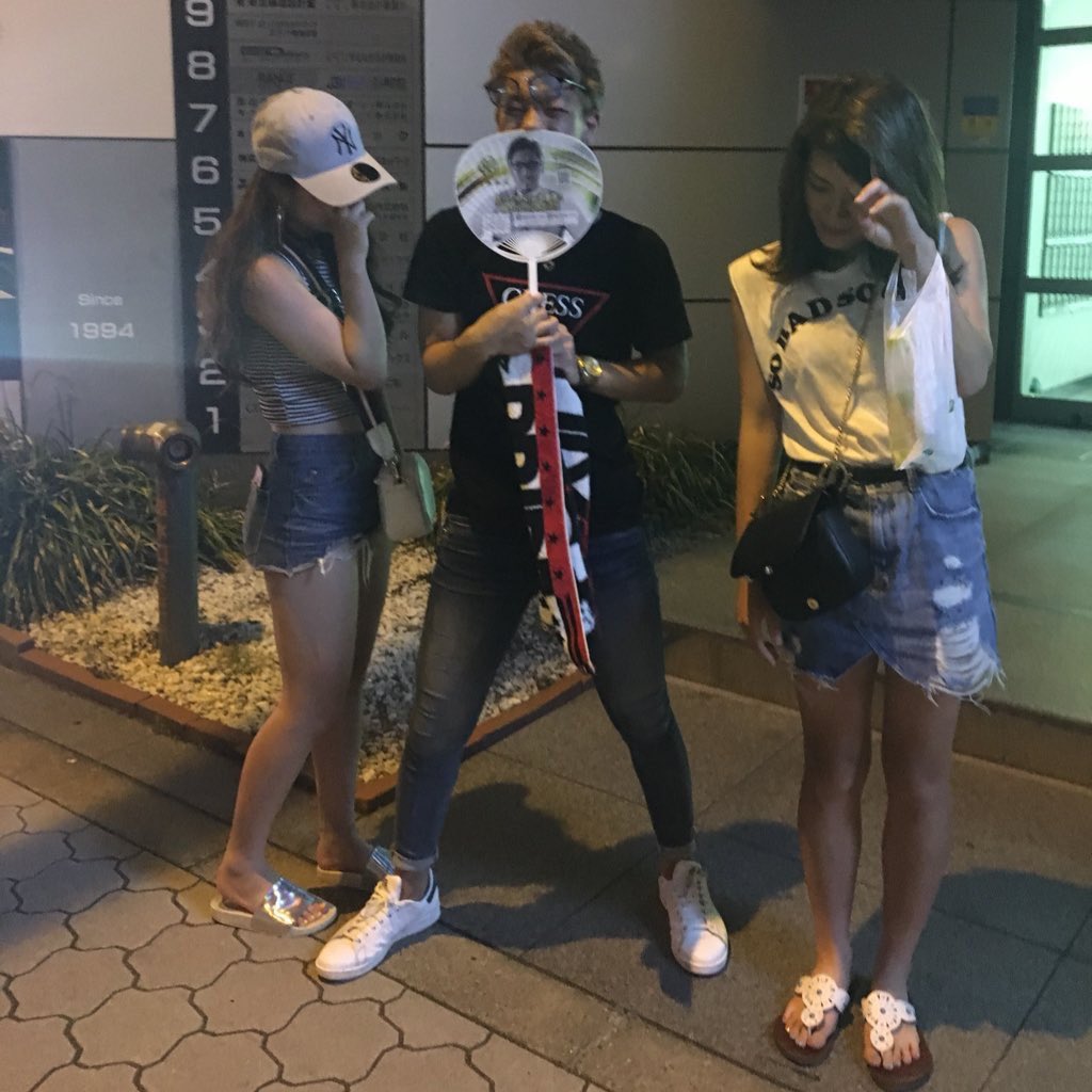 0413tkg's tweet photo. 天神行ってきた‼︎ 写真撮ってくれた子ありがとう😊 足が痛い😵 お疲れ様でーす‼︎ https://t.co/uQ5GzyCQHJ