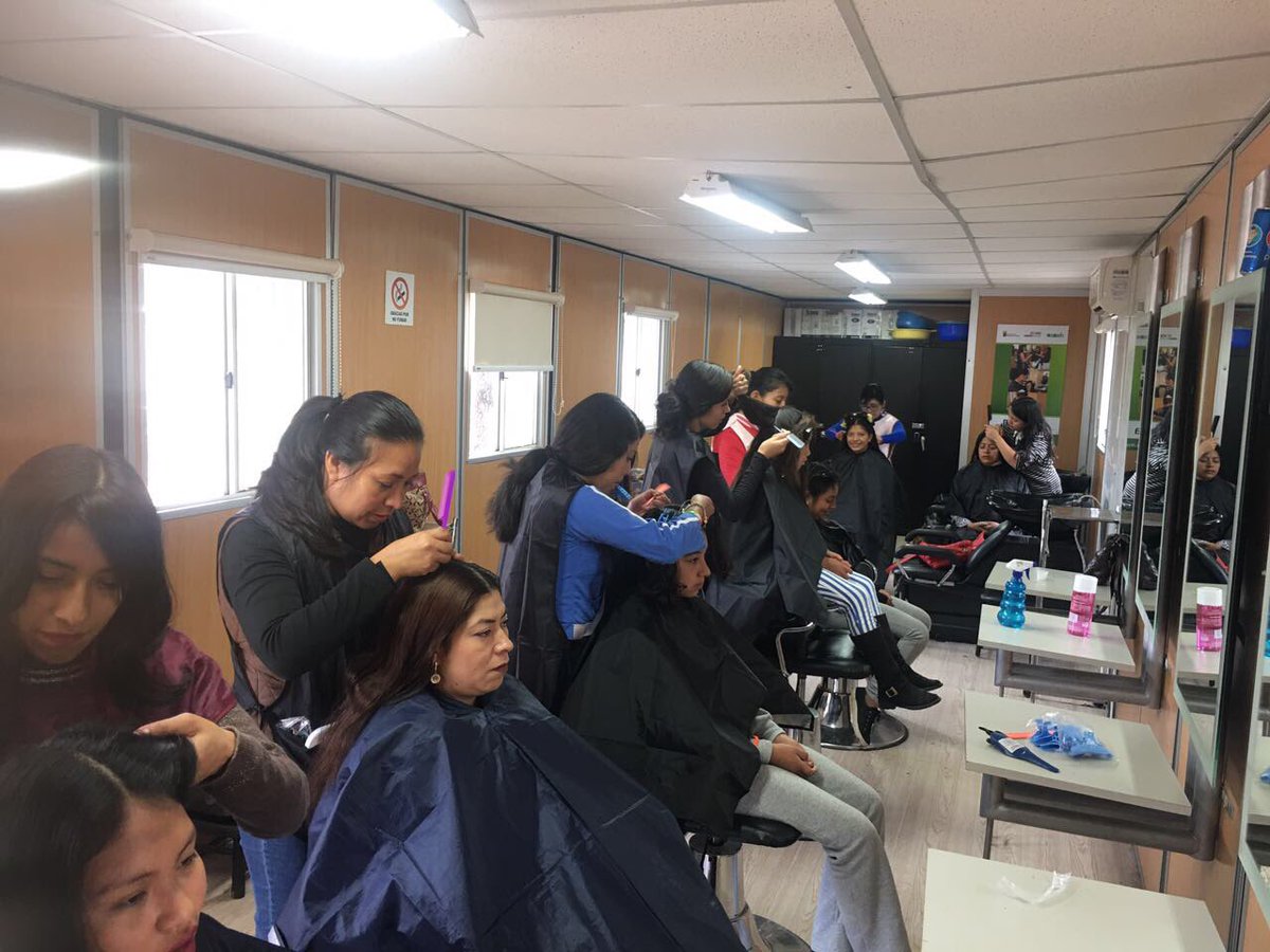 ICATECHSanCris's tweet photo. Con cursos de gelatinas artísticas; corte de cabello y elaboración de informes escolares, se mantiene activa nuestra UC. https://t.co/ycEOGZECnH