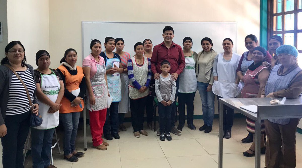 ICATECHSanCris's tweet photo. Ante la creciente demanda del curso "Panadería Regional" nuestra Directora @dulsillo ha prestado atención en una capacitación de calidad. https://t.co/MypXuPBwJS