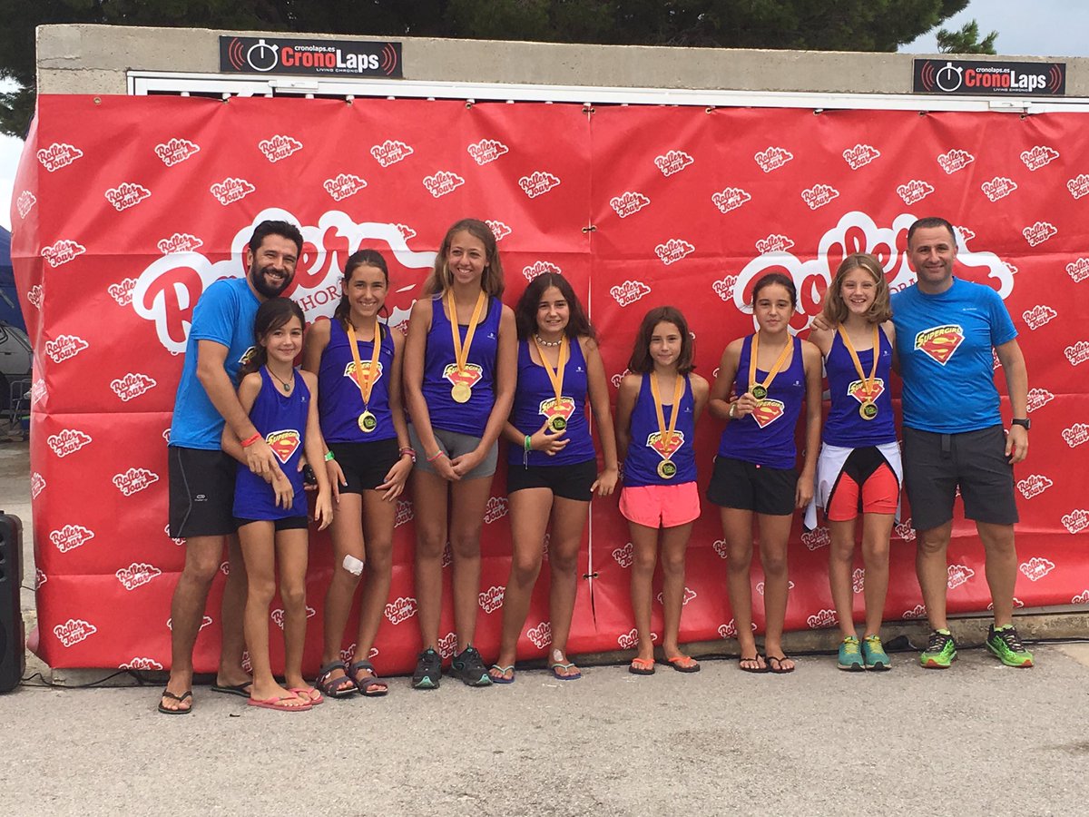 Les "SuperGirls" equip integrat per nenes de 9 a 13 anys, Or en categoria femenina de 12h, a les #24hrollertour amb 90 voltes (207km)