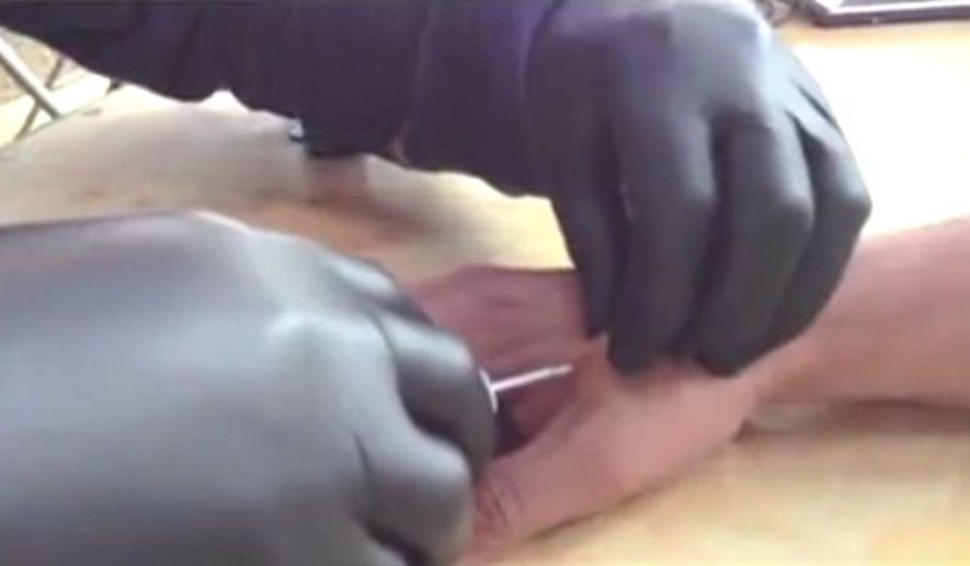 douglasernst's tweet photo. Wisconsin company to offer staff microchip implants: ‘The next evolution in payment systems’ https://t.co/KtxaoujLcs #technology #culture https://t.co/uZWaMYAntG