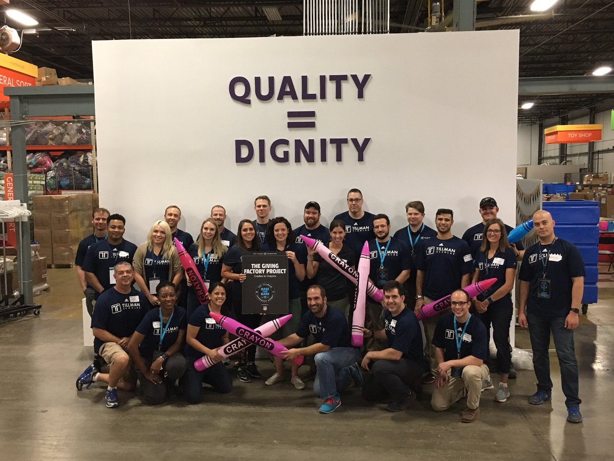 C2CChicago's tweet photo. We were truly honored to host The @pattillmanfnd scholars for a volunteer shift at
#TheGivingFactory!
Thanks for your service!
#Chicago https://t.co/pAtFfZRC3d