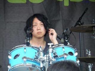 yuppi_yuzu's tweet photo. なんかさ、
今にでもお前地獄に引きずり落とすぞって言いそうなTomoyaが一緒にして夕飯考えてるおかんに変わるっていうギャップすごくないっ！？ https://t.co/njLMK2BLjP