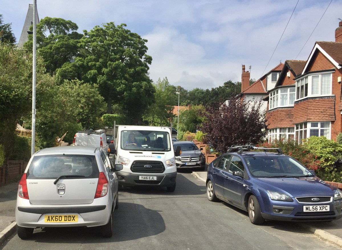 BD_Expert's tweet photo. This is typical of the daily mayhem on the proposed development access road WITHOUT a major housing development going on #Weetwoodwildlife https://t.co/p5Ke53BWSB