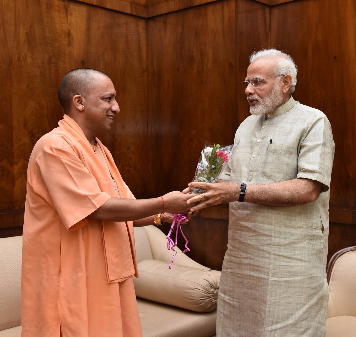 CMOfficeUP's tweet photo. #UPCM श्री #YogiAdityanath ने आज नई दिल्ली प्रवास के दौरान माननीय प्रधानमंत्री श्री @narendramodi जी से भेंट की। https://t.co/41YcabKFyf