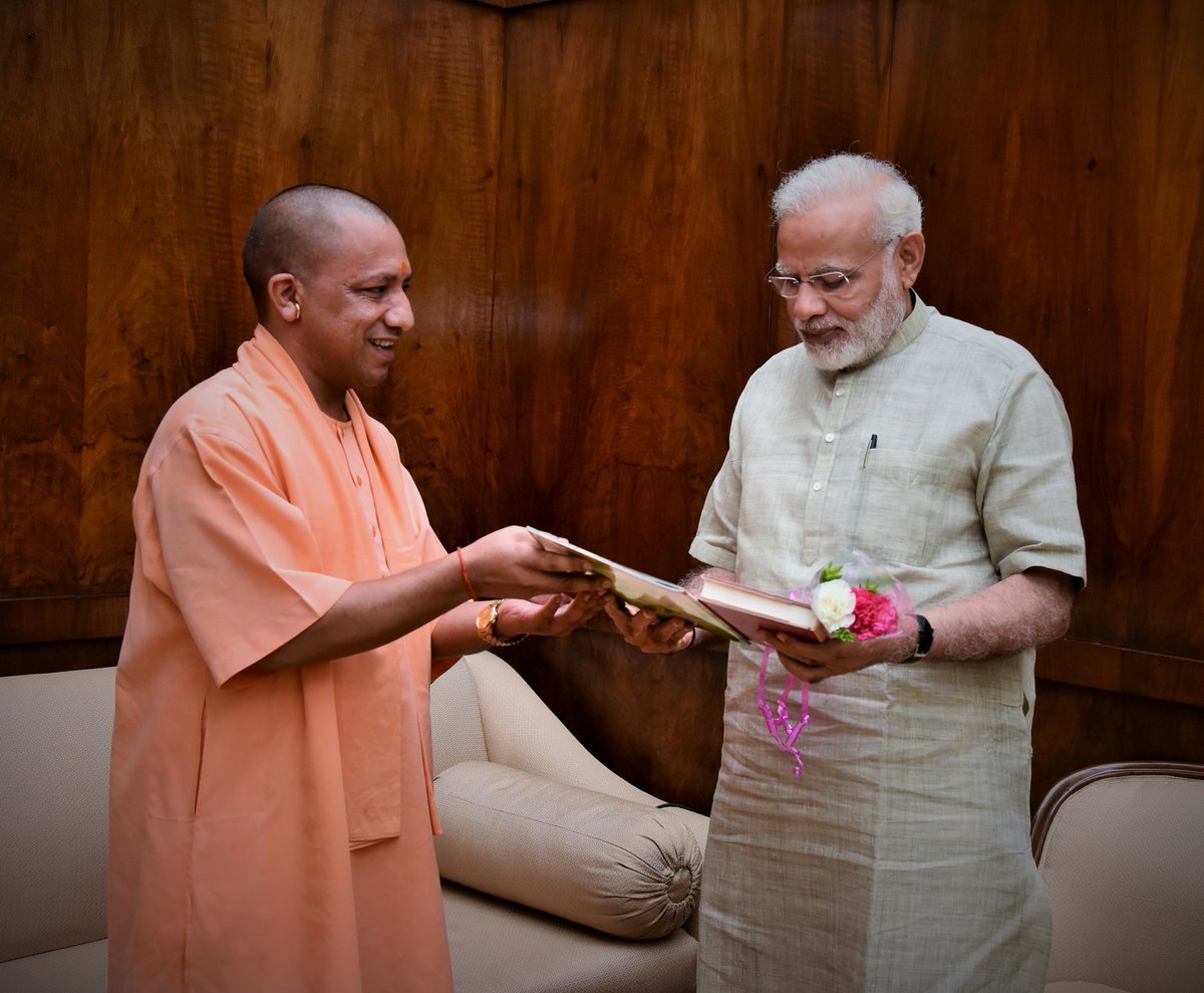 CMOfficeUP's tweet photo. #UPCM श्री #YogiAdityanath ने आज नई दिल्ली प्रवास के दौरान माननीय प्रधानमंत्री श्री @narendramodi जी से भेंट की। https://t.co/41YcabKFyf