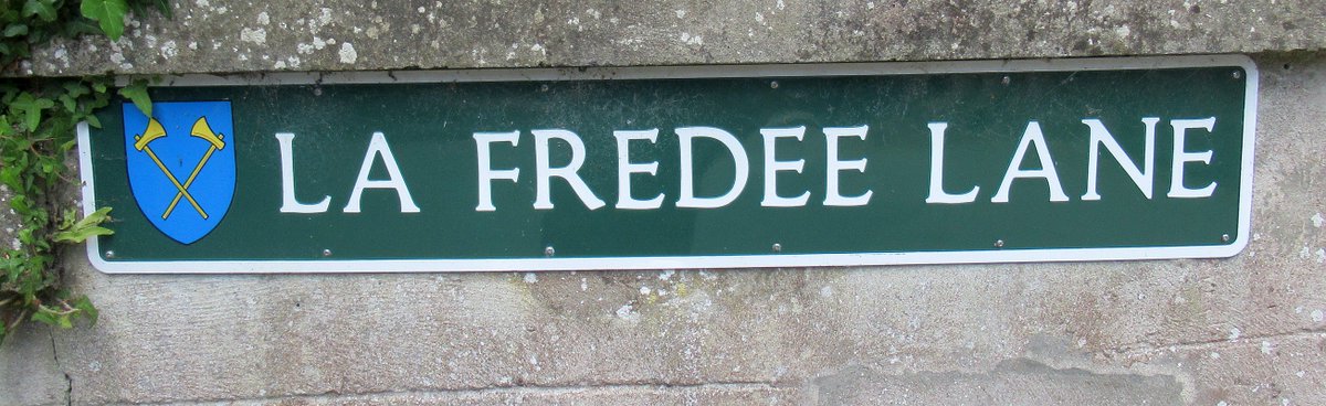 le_jerriais's tweet photo. la frédée = the cold (cf. Frémont = cold hill)
les côtis = the côtils
#jerriais @StHelierJsy https://t.co/msi5mnK7sR