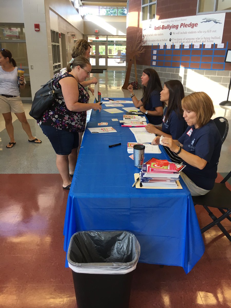 sshap9886's tweet photo. It's happening! #edcampship https://t.co/gOO0EJe4ez