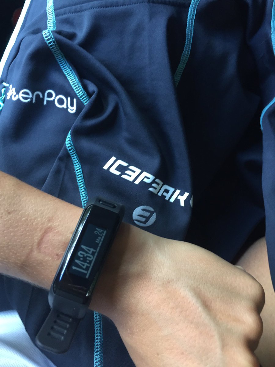 FloorvdBrandt's tweet photo. Tijd voor training 2 van vandaag! #teamafterpay #icepeak #garminnederland #athleteshop #vivosmartHR https://t.co/WpVpAG8gBa