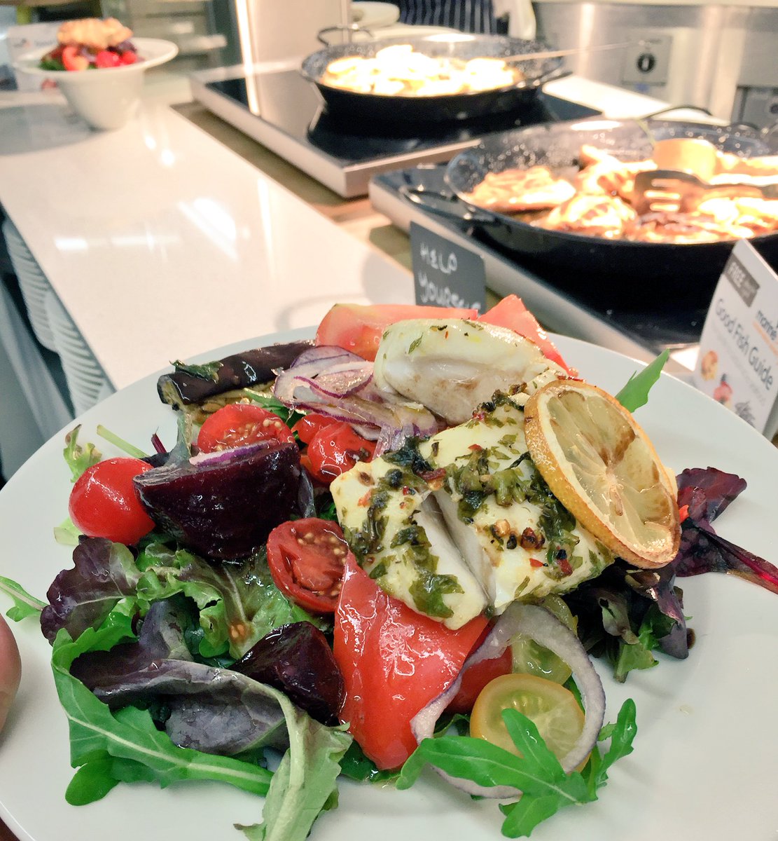 HannahMBowles's tweet photo. Really enjoyed my fishy lunch at work for #NationalMarineWeek! I just need the recipe now 😊 #goodfishguide @pwcfoundationuk https://t.co/mOQsNaKK9f