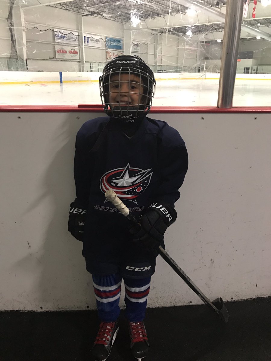 GernertK9nose's tweet image. Ready for @BlueJacketsNHL hockey school! #minimite @MarkG_KWGC