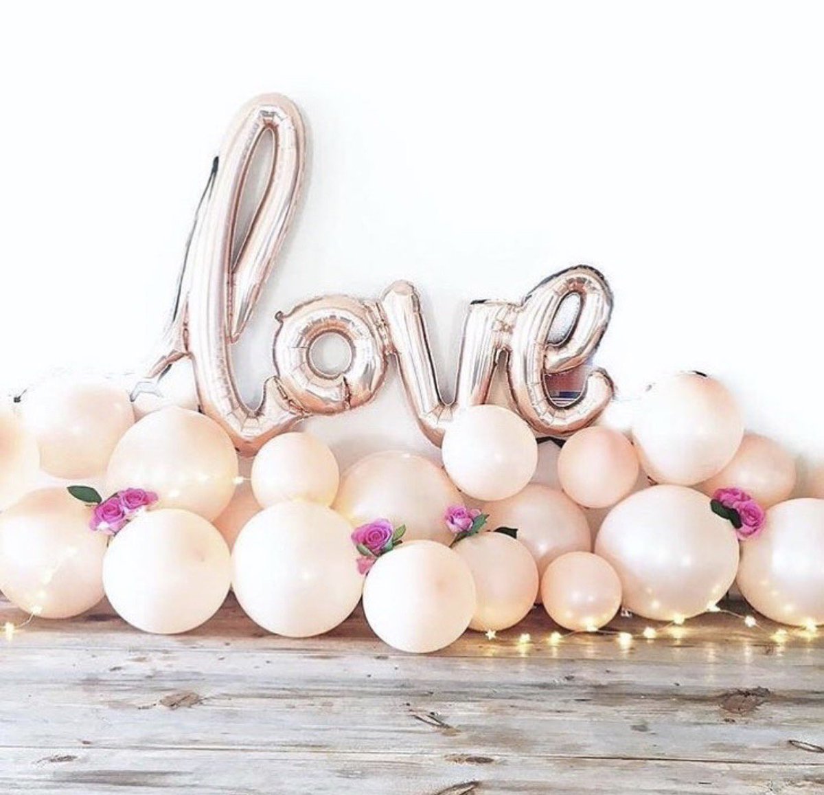 This is exactly how we feel about all of our curated suppliers this week 🌟#eventprofs #MondayMotivation #PositiveVibes #events #LoveLondon