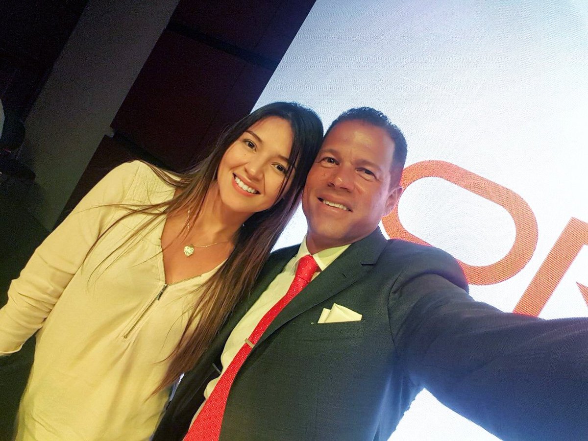 OracleCareers's tweet photo. A chance to meet world-class football player @OCordobaBBVA? You never know what great surprises #lifeatOracle will bring (pic: @samramirezt) https://t.co/gX6eKYqbL4