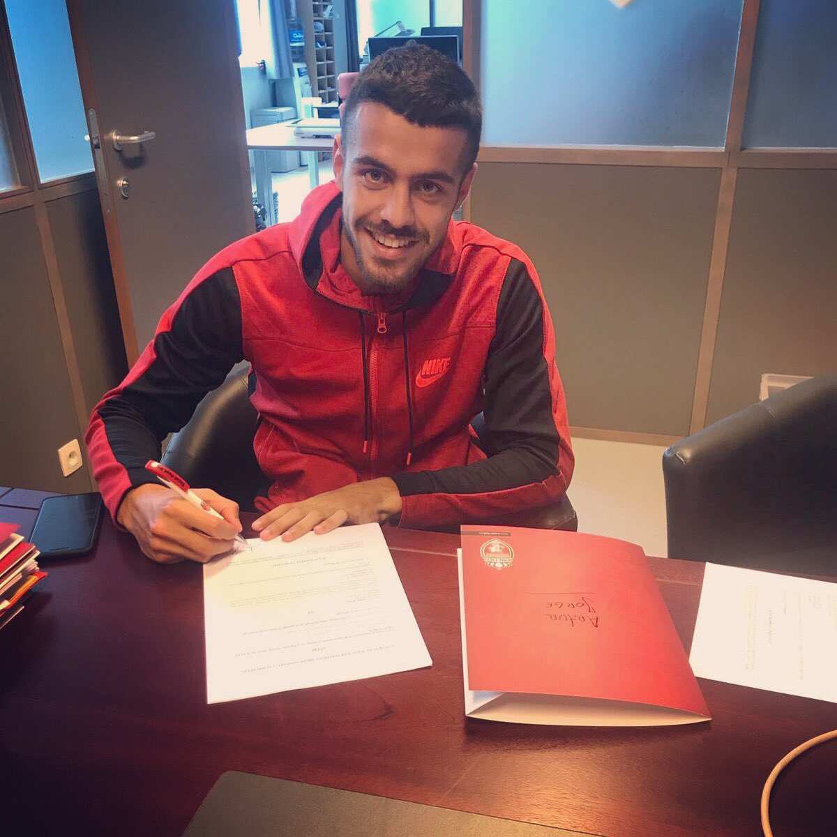ExcelMouscron's tweet photo. Artur Jorge est prêté pour une saison par le SC Braga! Bienvenue à lui! #wearerem https://t.co/Acv5SIFDGW