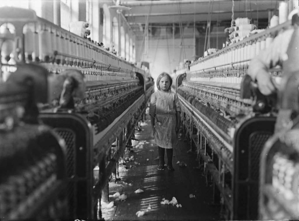 StaklenoZvono's tweet photo. Sada je četvrta industrijska revolucija? #4IR #IR40 Uporedite je sa #SecondIndustrialRevolution #2IR! @BrianDColwell https://t.co/Q2h3WZ24sf https://t.co/Mj4YD5VKgN