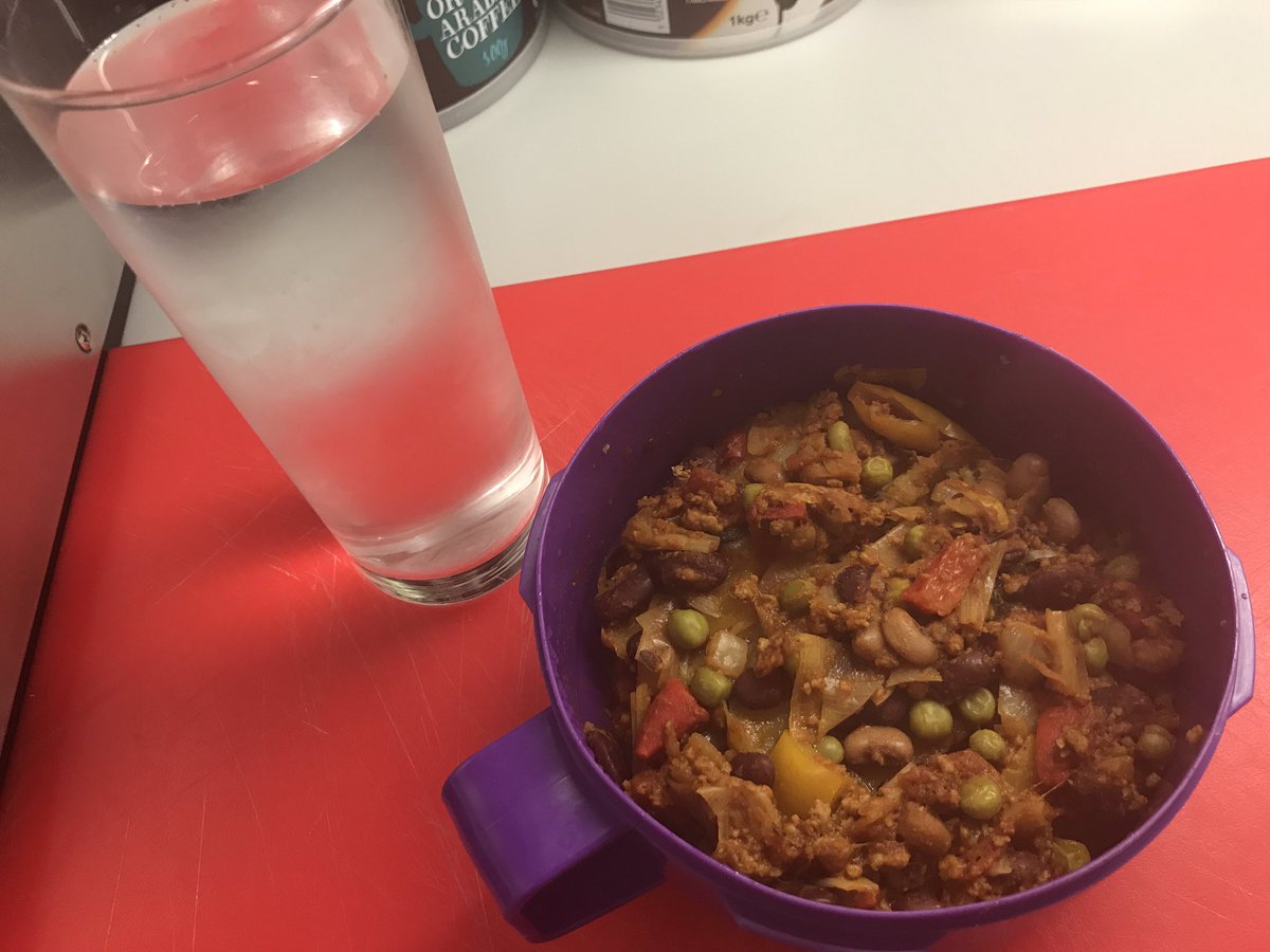SWfoodie2016's tweet photo. Leftover syn free chilli for lunch 😋 #SlimmingWorld #slimmingworldmotivation #synfree  #foodprep #leftovers https://t.co/NVhd7xNee1