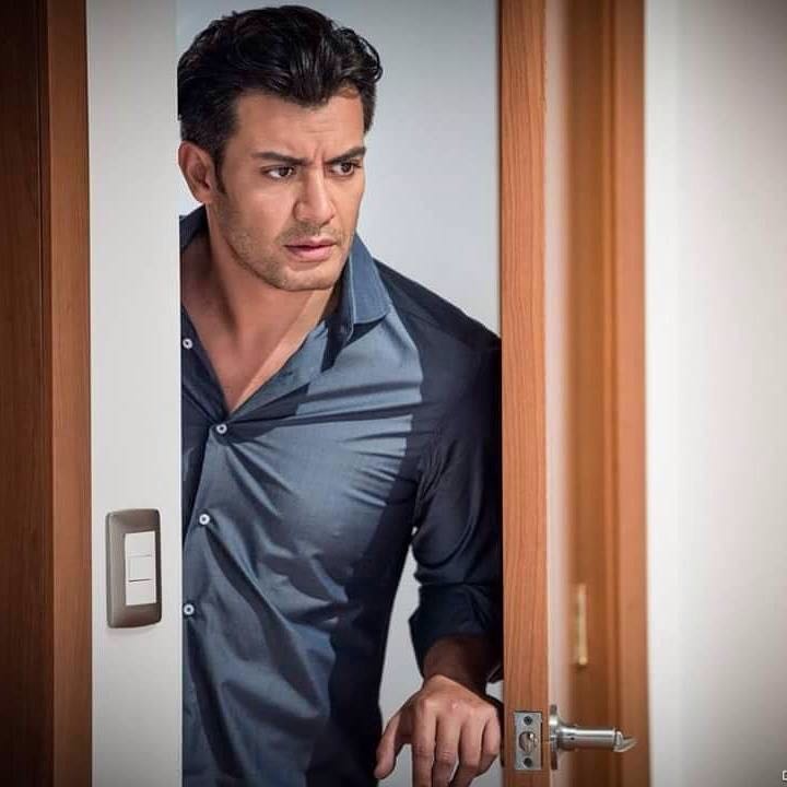 carola_rossel's tweet photo. Ten una semana cargada de maravillas mi dulce @andrespalacios1 ¡te envió miles de bendiciones ! recuerda #SinDistancias tkm ahí va mi 💓💋.. https://t.co/iFmXVW7YjN