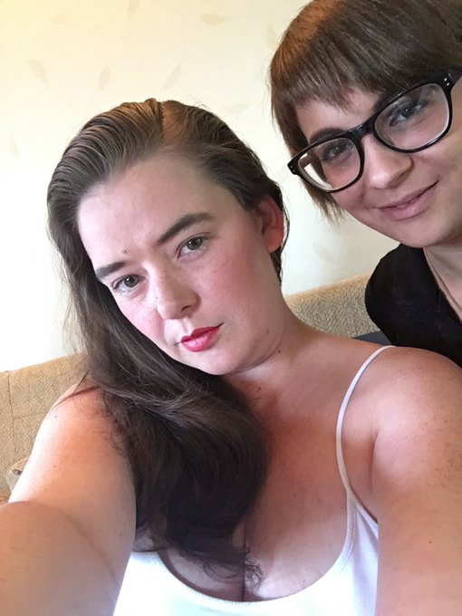 Aw isn't letting us log on so DM us if you want a Skype session ;) #doubleTrouble https://t.co/8xSmt<a href="/tag/doubletrouble"class="tags"><span>#doubletrouble</span></a>