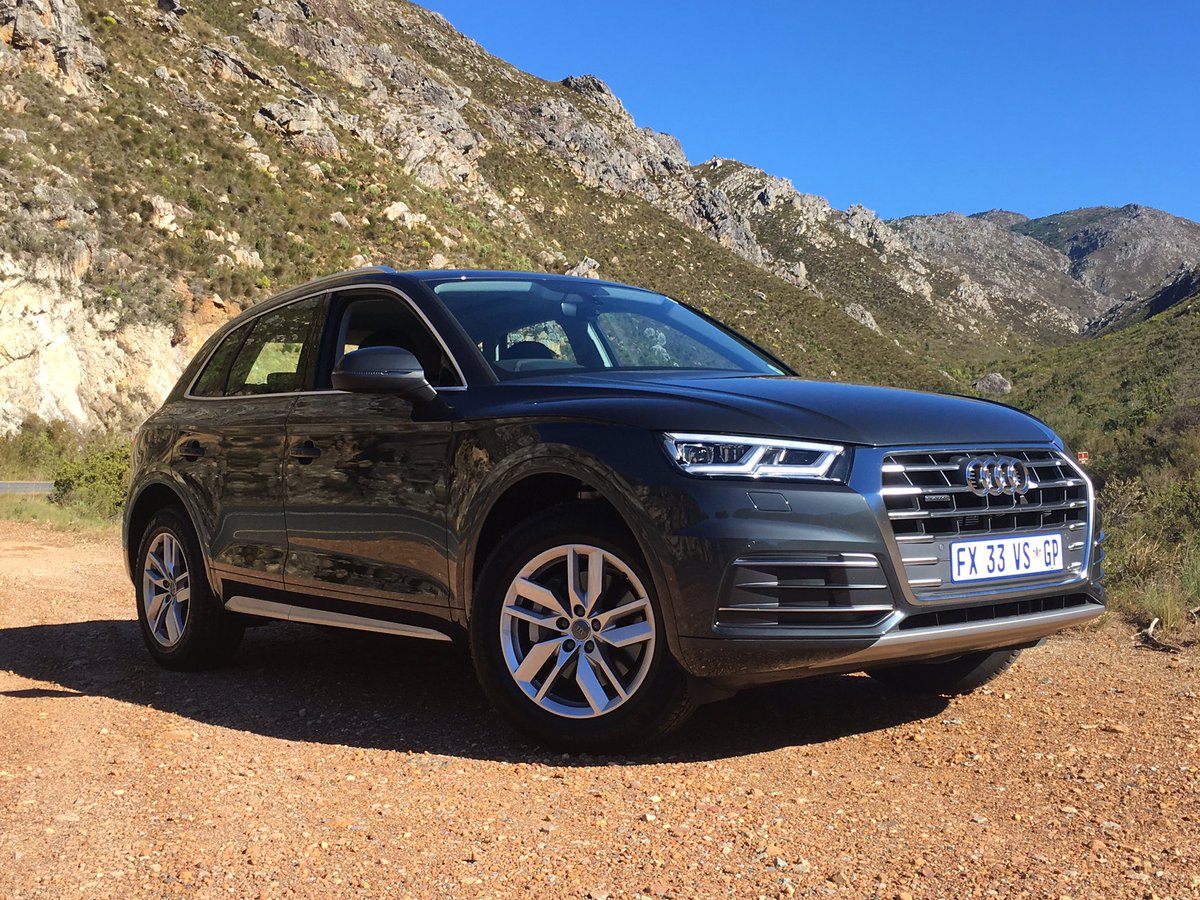 The new #AudiQ5 on the #Franschhoekpass - lovely, ain't it ? @AutoTraderSA