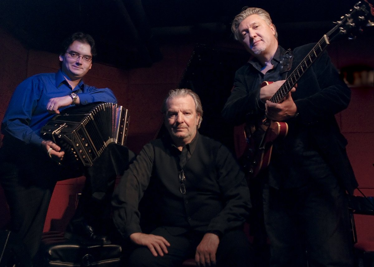 chqdaily's tweet photo. Join @ziegler_pablo and his #JazzTango Trio to discover what jazz, classical and tango have in common.
https://t.co/1p7DsrY9sT https://t.co/St7zmpcklg